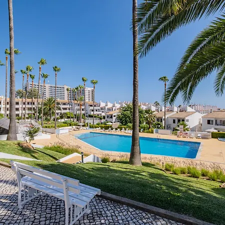 Lägenhet Ocean View With Pool And Private Balcony